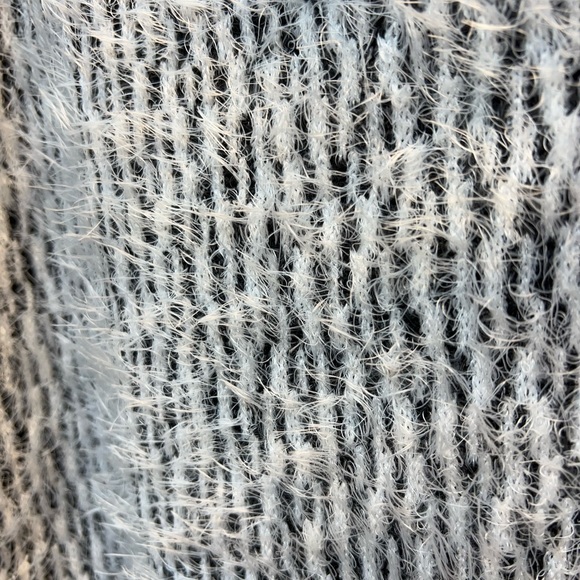 Navy & white sweater - Picture 3 of 5